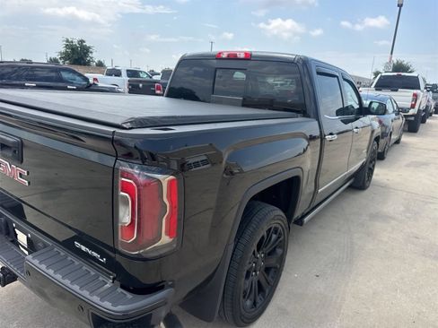 Used 2017 GMC Sierra 1500 Denali w/ Denali Ultimate Package AWD/4WD image 4