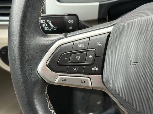 Used 2021 Volkswagen Atlas SE w/ Panoramic Sunroof Package FWD image 35