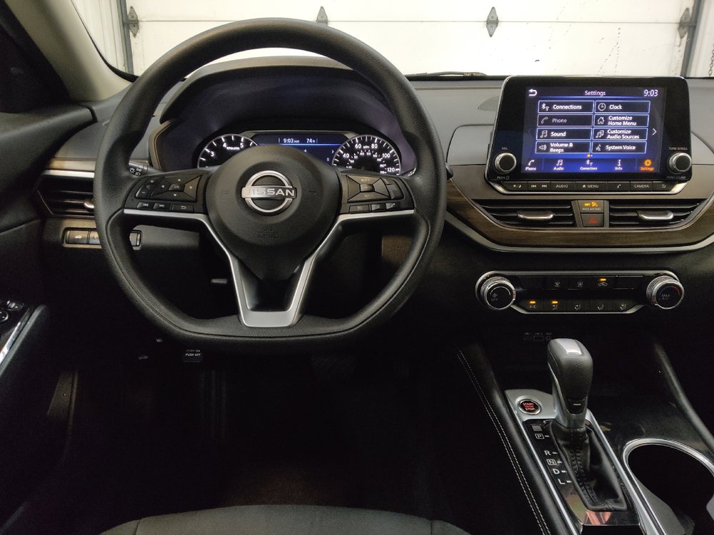 Used 2023 Nissan Altima 2.5 SV FWD image 22