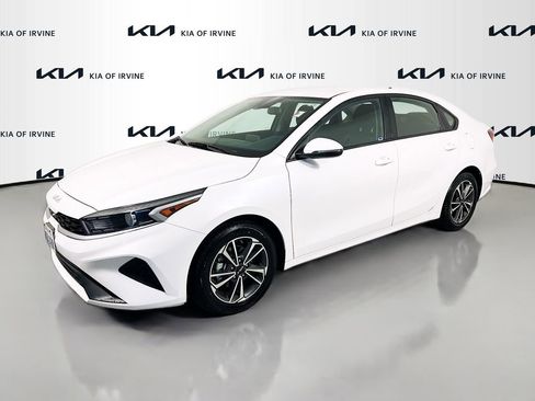 Certified 2023 Kia Forte LXS w/ LXS Technology Package image 3