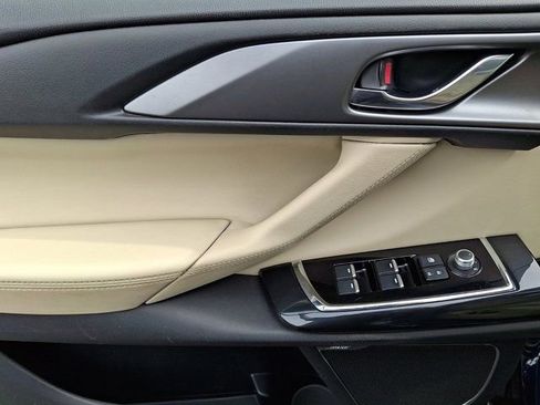 Used 2019 MAZDA CX-9 Touring w/ Touring Premium Package image 16