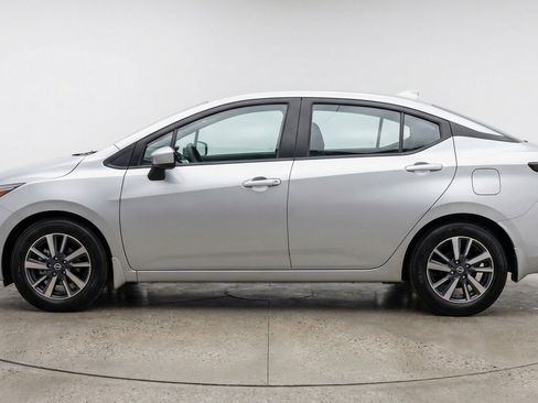 Used 2025 Nissan Versa SV FWD image 5