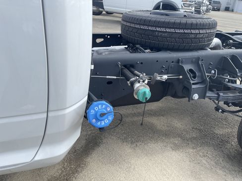 New 2025 RAM 3500 Tradesman AWD/4WD image 13
