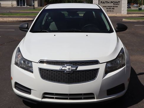 Used 2012 Chevrolet Cruze LS FWD image 12