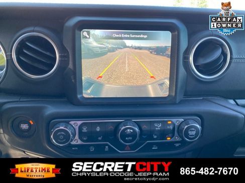 Used 2021 Jeep Gladiator Overland AWD/4WD image 16