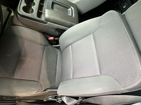 Used 2018 Chevrolet Silverado 1500 LT w/ Trailering Package AWD/4WD image 11