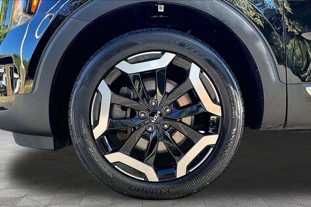 Used 2024 Kia Telluride S FWD image 25