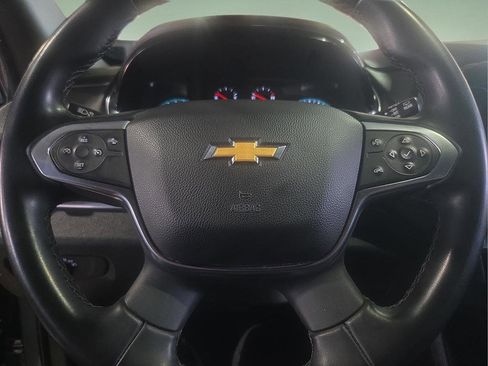 Used 2023 Chevrolet Traverse LT image 25