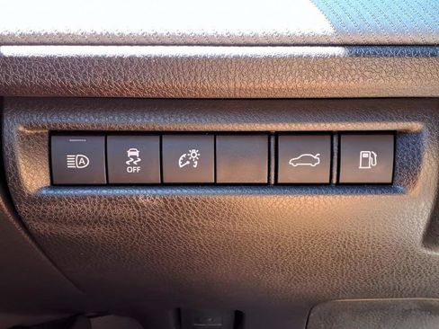 Certified 2025 Toyota Camry SE w/ Convenience Package image 18