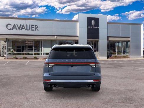 Used 2026 Lincoln Aviator AWD image 5