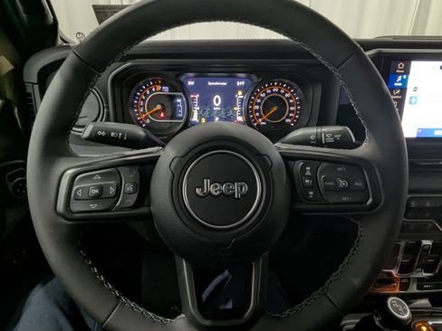 New 2026 Jeep Gladiator Mojave image 18