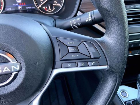 Used 2024 Nissan Altima 2.5 SV image 19