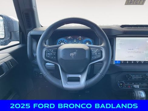 New 2025 Ford Bronco Badlands image 12