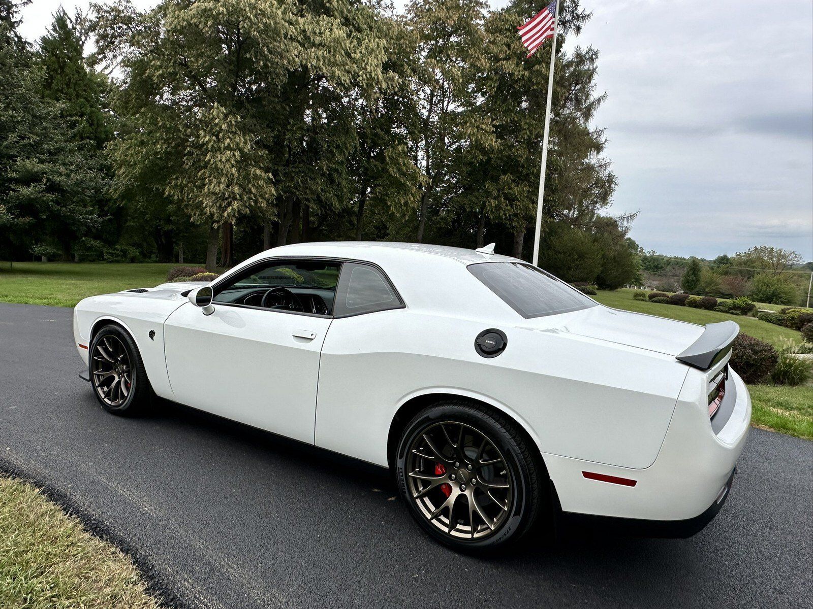 Used 2015 Dodge Challenger SRT Hellcat RWD image 7