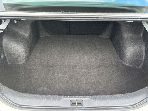 Used 2025 Nissan Altima 2.5 SV FWD image 31