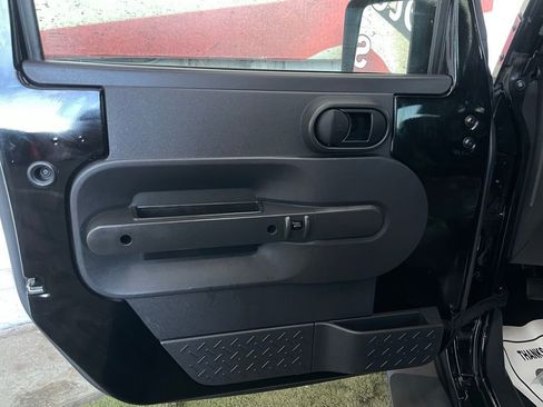 Used 2008 Jeep Wrangler Sahara w/ PWR Convenience Group image 27