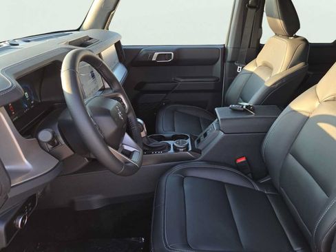 New 2026 Ford Bronco Outer Banks AWD/4WD image 9