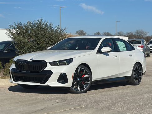 New 2026 BMW 540i xDrive w/ M Sport Package image 2