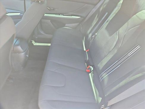 Used 2025 Hyundai Elantra Sport FWD image 23