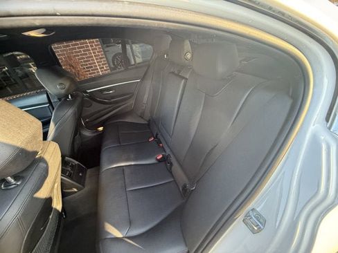 Used 2018 BMW 330i xDrive Sedan w/ Convenience Package image 12