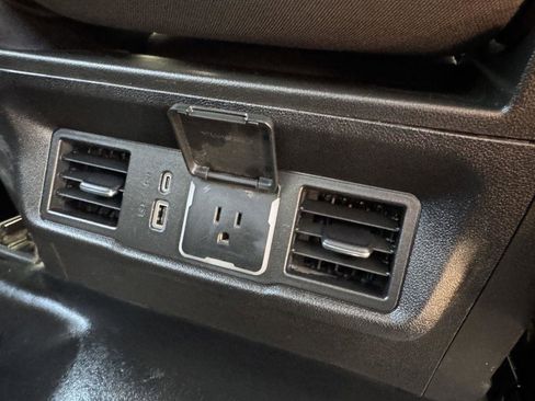 Used 2024 Chevrolet Silverado 2500 LT w/ Convenience Package AWD/4WD image 20