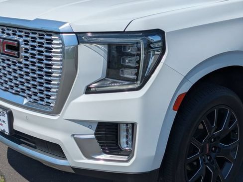 Used 2024 GMC Yukon Denali AWD/4WD image 9