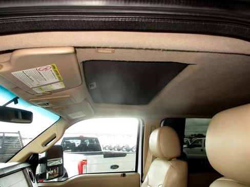 Used 2015 Ford F250 Lariat w/ Lariat Ultimate Package image 15