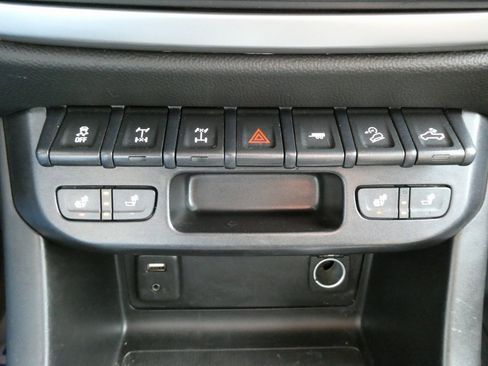 Used 2018 Chevrolet Colorado ZR2 image 26