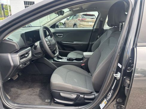 Used 2025 Kia K4 LXS FWD image 25