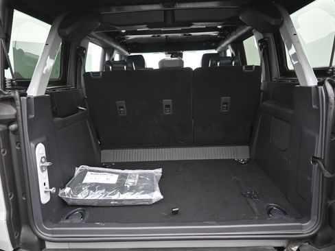 Used 2024 Ford Bronco Outer Banks image 10