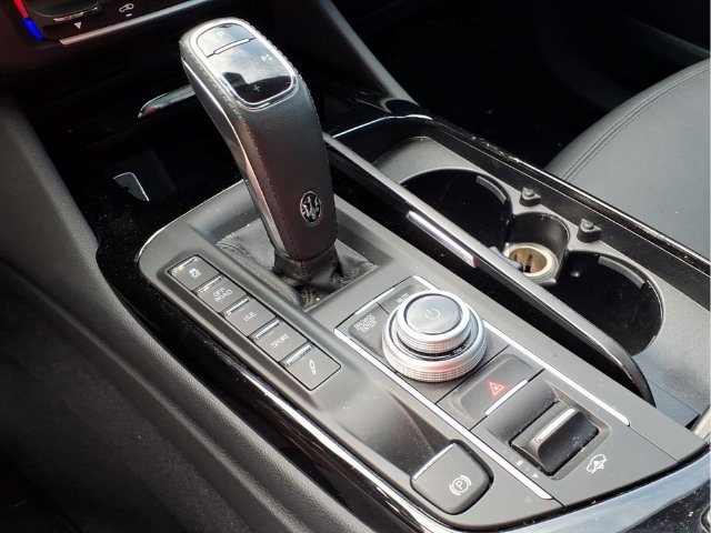 Used 2023 Maserati Levante Modena AWD/4WD image 11