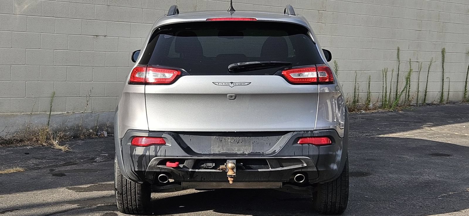 Used 2017 Jeep Cherokee Trailhawk w/ Comfort/Convenience Group AWD/4WD image 4