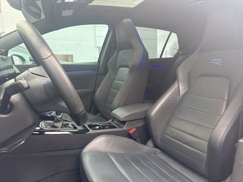 Used 2024 Volkswagen Golf R image 15