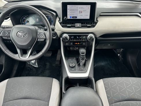 Used 2025 Toyota RAV4 XLE w/ Convenience Package AWD/4WD image 16