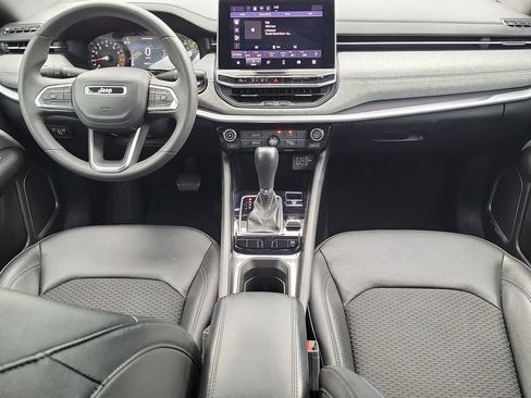 Used 2024 Jeep Compass Latitude AWD/4WD image 10
