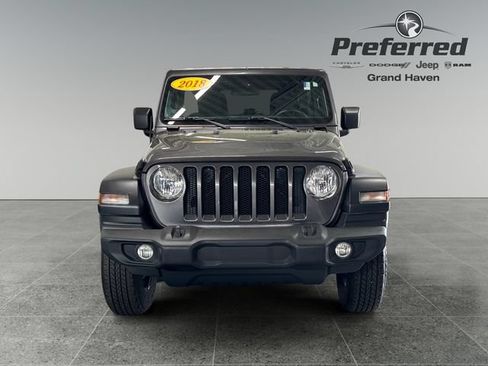 Used 2018 Jeep Wrangler Unlimited Sport S AWD/4WD image 13