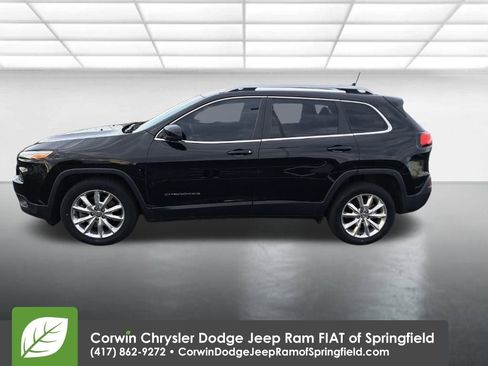 Certified 2017 Jeep Cherokee Limited image 3