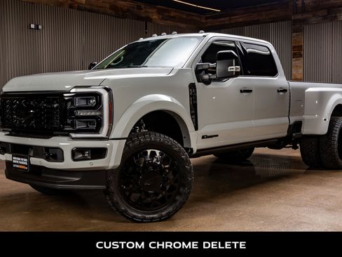 Used 2025 Ford F450 Platinum w/ Platinum Plus Package image 5