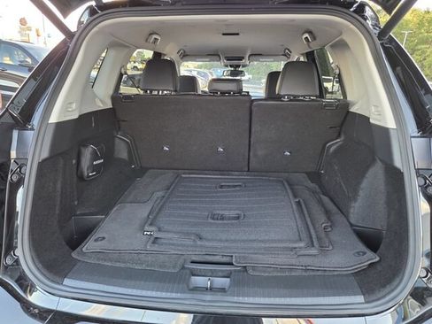 Used 2026 Nissan Rogue SL AWD/4WD image 17
