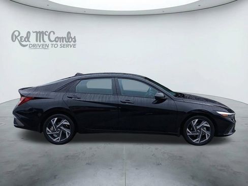 Used 2025 Hyundai Elantra Sport image 6