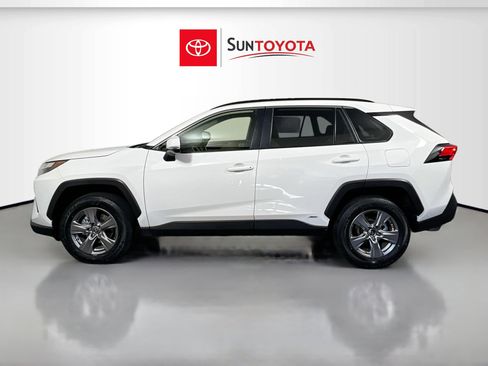 Used 2025 Toyota RAV4 LE image 7