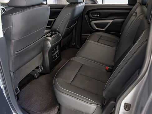 Used 2019 Nissan Titan PRO-4X image 34