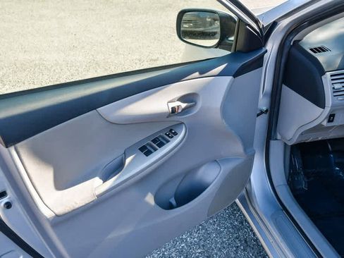 Used 2011 Toyota Corolla LE image 20