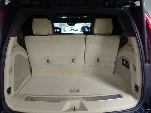 Used 2023 Cadillac Escalade Premium Luxury AWD/4WD image 25