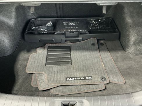 Used 2024 Nissan Altima 2.5 SR w/ SR Premium Package image 24