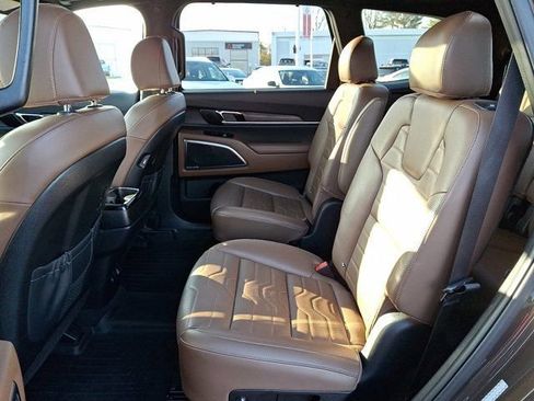 Used 2022 Kia Telluride SX w/ SX Prestige Package image 13