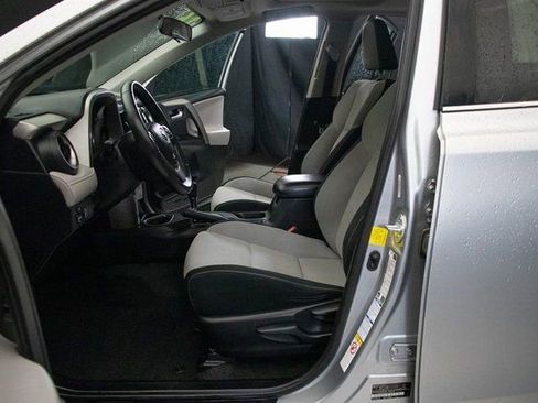 Used 2016 Toyota RAV4 XLE image 24
