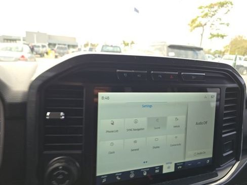 Used 2022 Ford F150 XLT w/ Equipment Group 302A High image 11