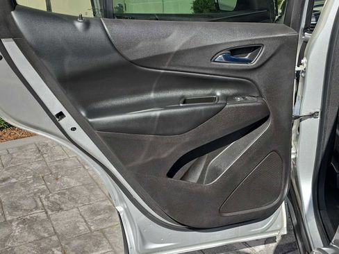 Used 2020 Chevrolet Equinox LT image 11