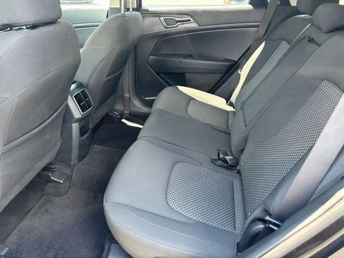 Used 2024 Kia Sportage LX FWD image 13